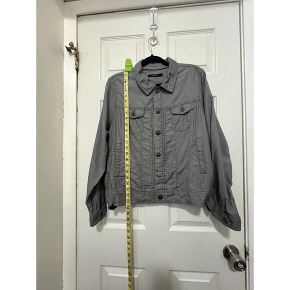 Tahari Women’s Grey Shacket Jacket Size Large Button Front Casual Outerwear - Picture 3 of 9